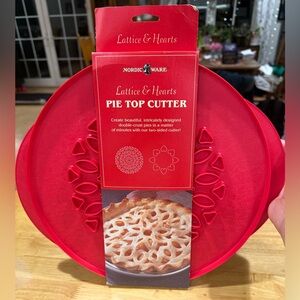 New Nordic Ware Red Lattice & Hearts Pie Top Cutter Decorative Pie Crust Stencil